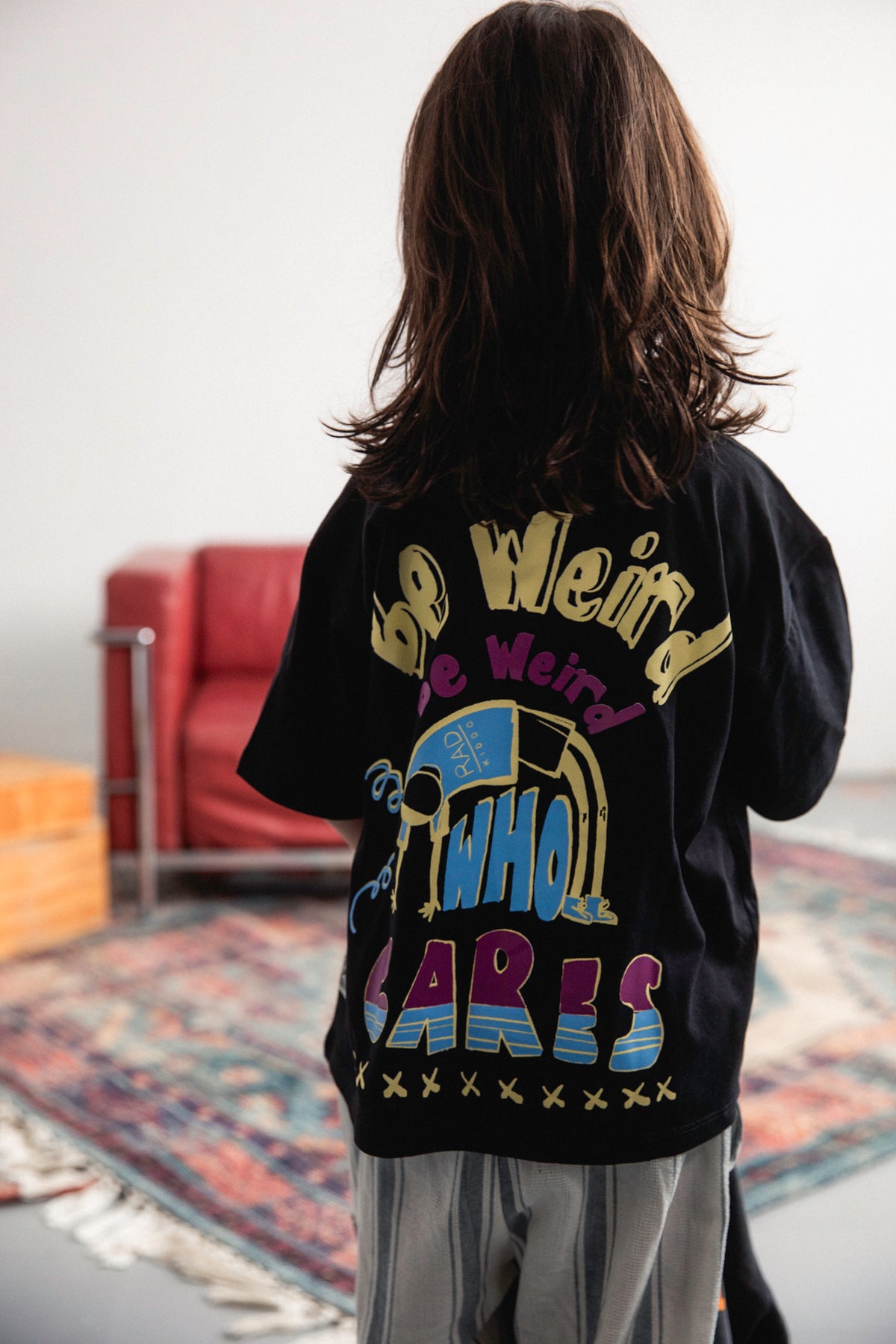 CAMISETA WHO CARES